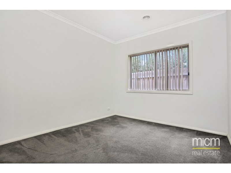 15 Float Place, Point Cook VIC 3030