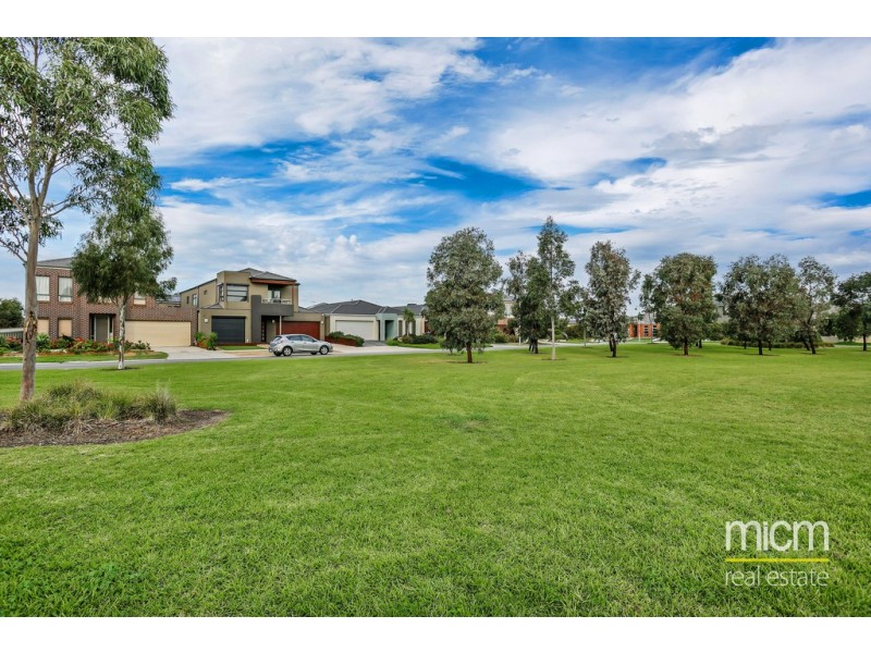 15 Float Place, Point Cook VIC 3030