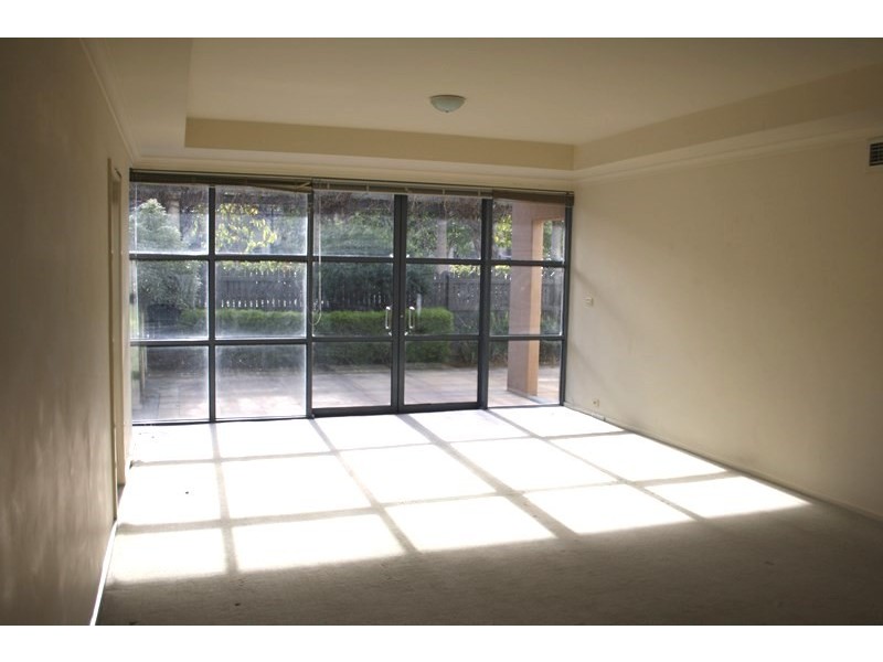 REF 23339/102 Wells Street, Southbank VIC 3006