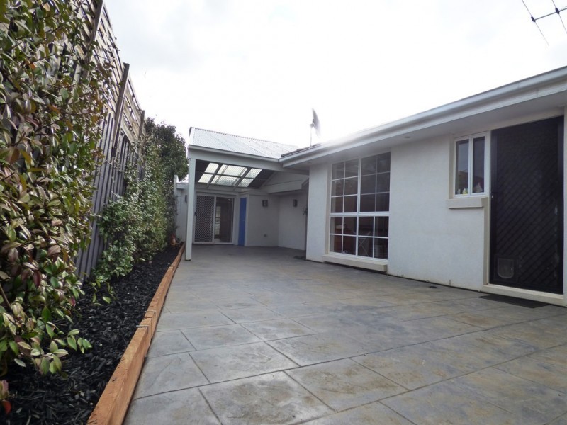 1/23-25 Finch Road, Werribee South VIC 3030