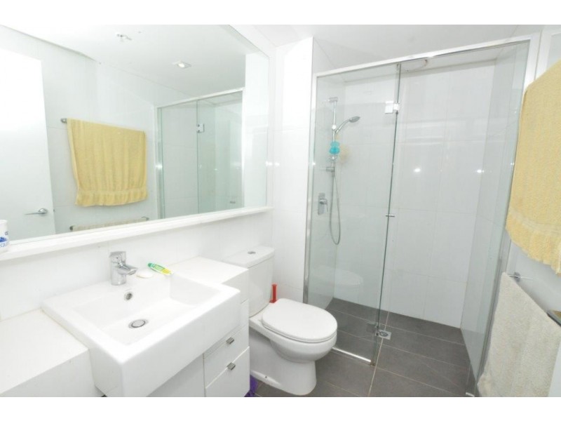 REF 23342/53 Batman Street, West Melbourne VIC 3003
