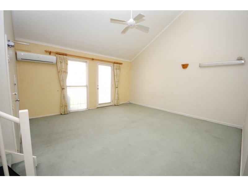 REF 23345/114 Dodds Street, Southbank VIC 3006