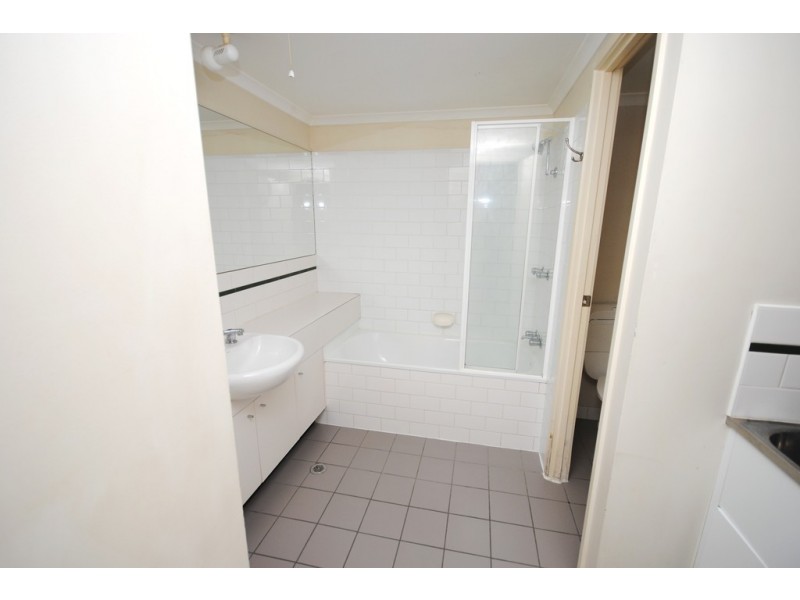 REF 23345/114 Dodds Street, Southbank VIC 3006