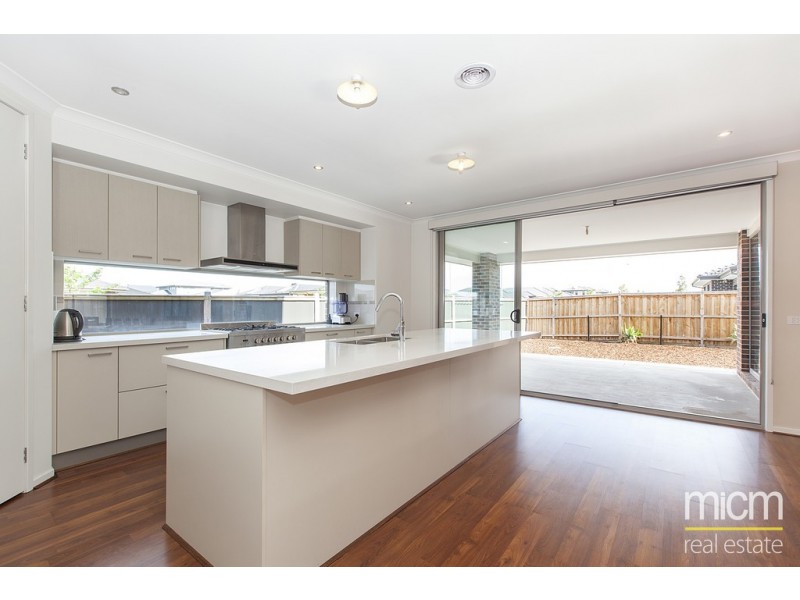 46 Martaban Crescent, Point Cook VIC 3030