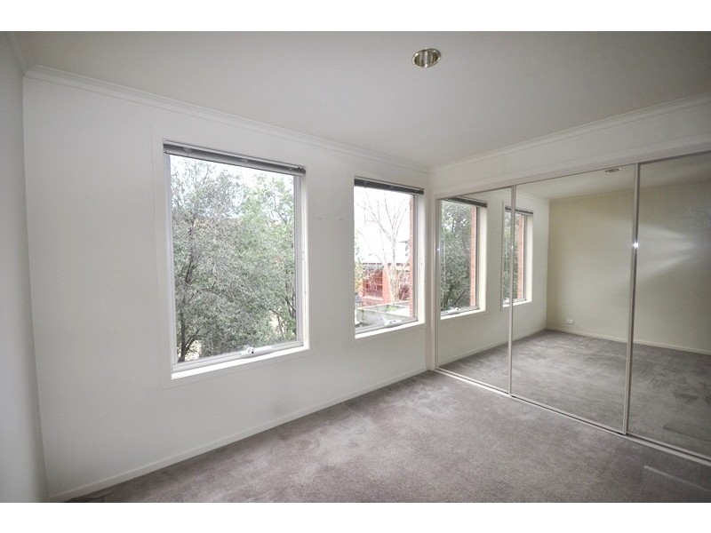 19 Louise Street, Clifton Hill VIC 3068