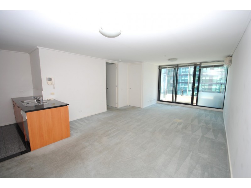 REF 23348/163 City Road, Southbank VIC 3006