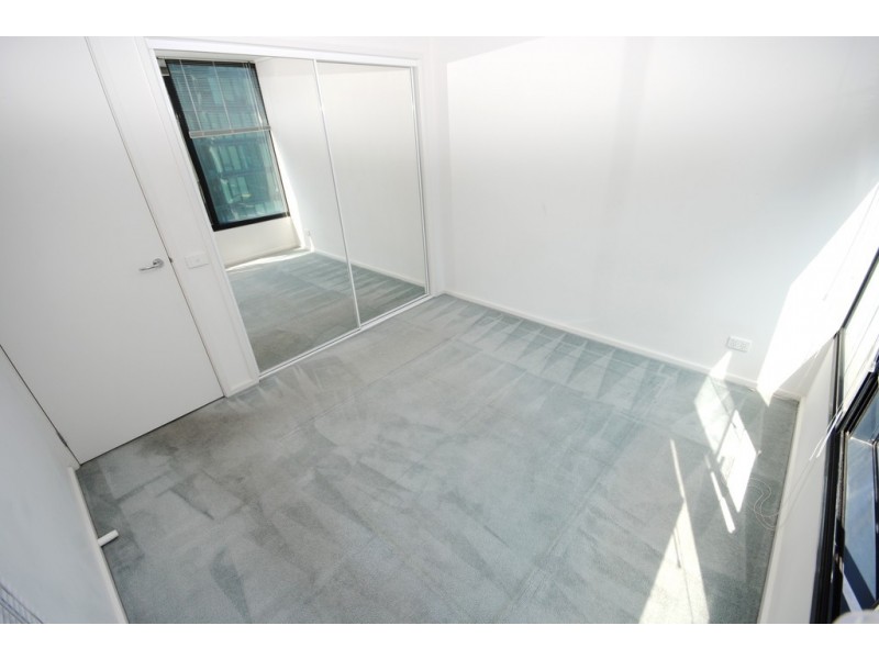 REF 23348/163 City Road, Southbank VIC 3006