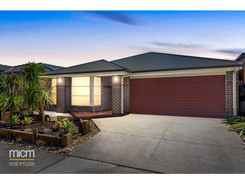 8 Rona Road, Point Cook VIC 3030