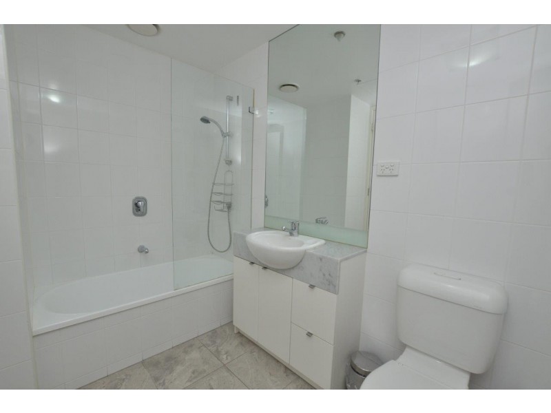 REF 23352/183 City Road, Southbank VIC 3006