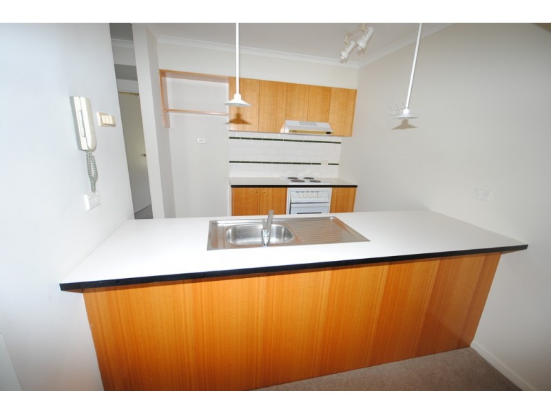 REF 23353/114 Dodds Street, Southbank VIC 3006