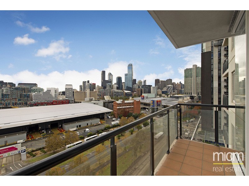 REF 23355/79 Whiteman Street, Southbank VIC 3006