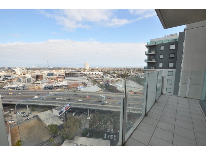 REF 23359/83 Whiteman Street, Southbank VIC 3006