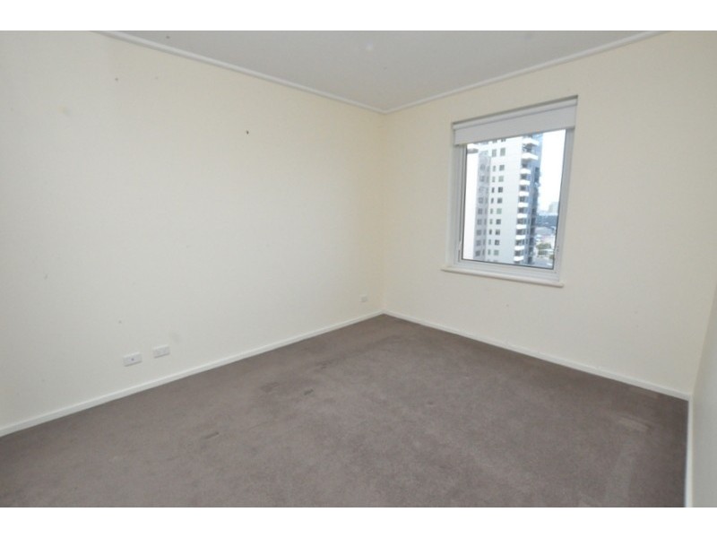 REF 23359/83 Whiteman Street, Southbank VIC 3006