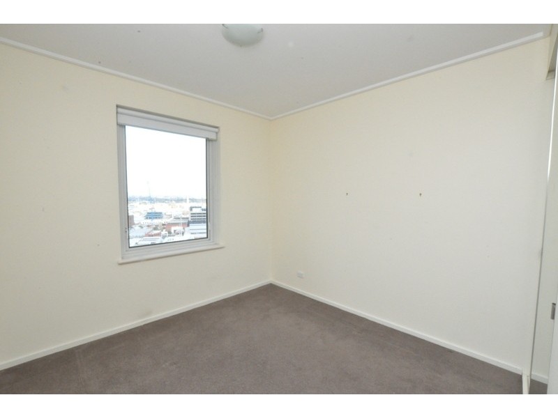 REF 23359/83 Whiteman Street, Southbank VIC 3006