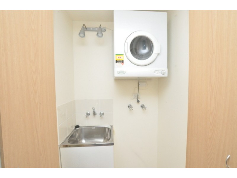 REF 23359/83 Whiteman Street, Southbank VIC 3006