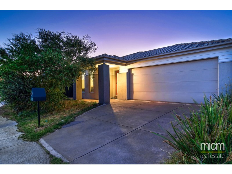 33 Hatfield Place, Deer Park VIC 3023