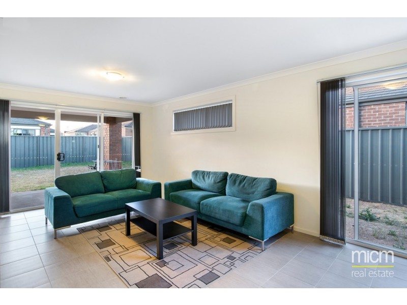 33 Hatfield Place, Deer Park VIC 3023
