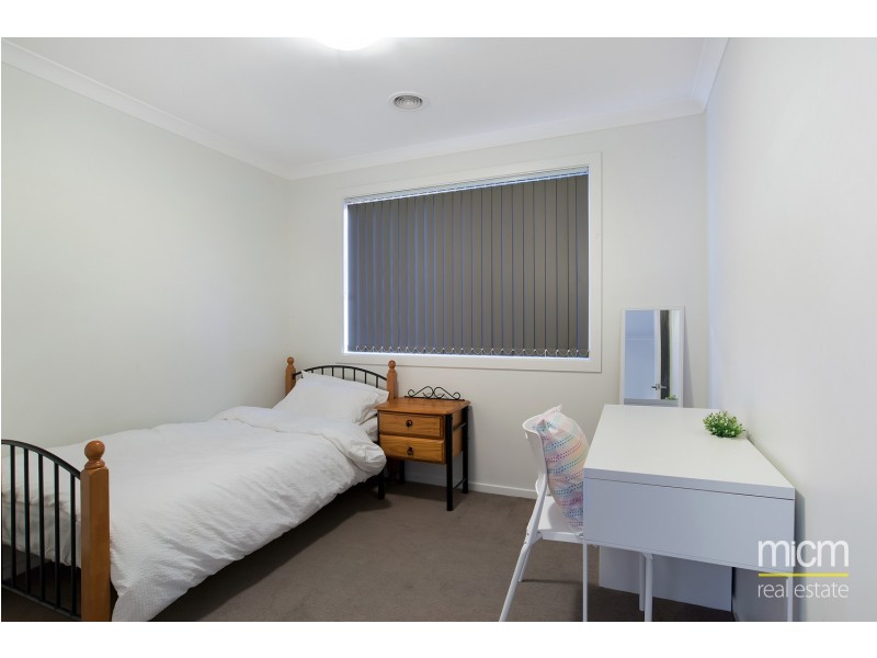 33 Hatfield Place, Deer Park VIC 3023