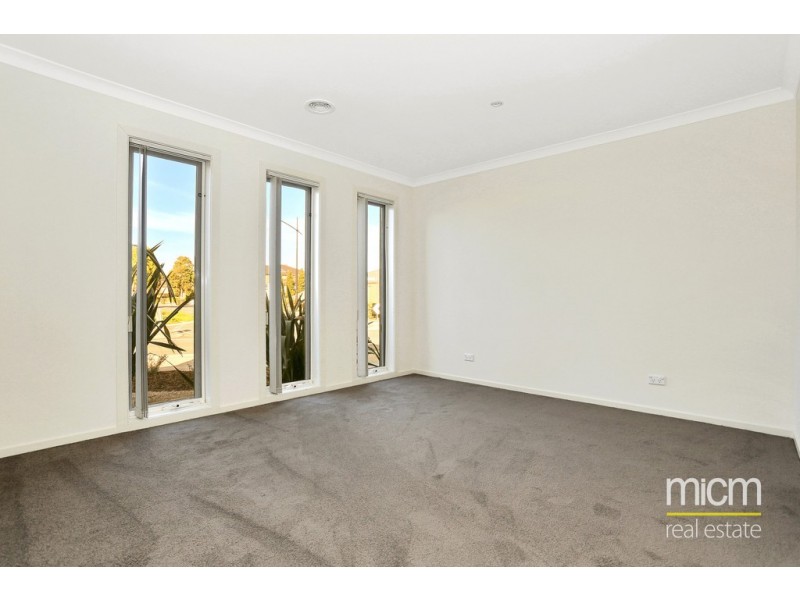 1 Ribbon Close, Point Cook VIC 3030