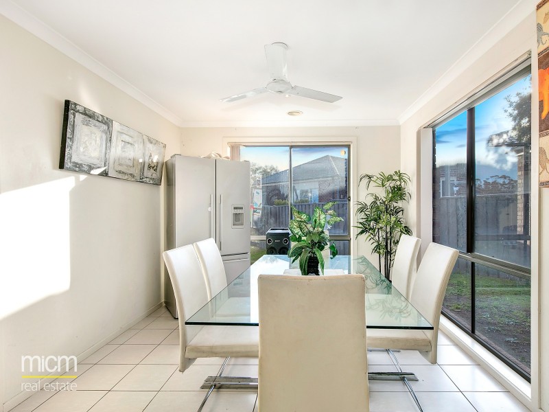 12 Ormesby Place, Deer Park VIC 3023