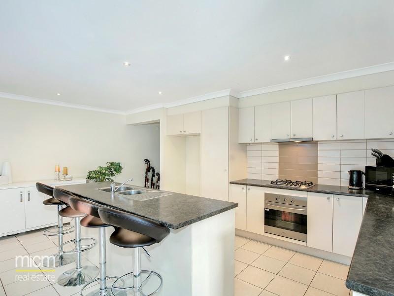 12 Ormesby Place, Deer Park VIC 3023