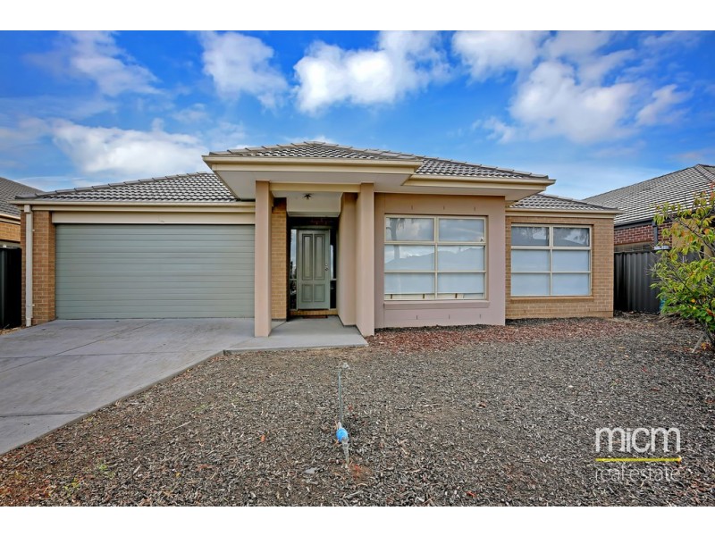 13 Hemlock Crescent, Point Cook VIC 3030