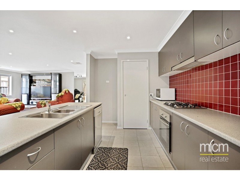 13 Hemlock Crescent, Point Cook VIC 3030