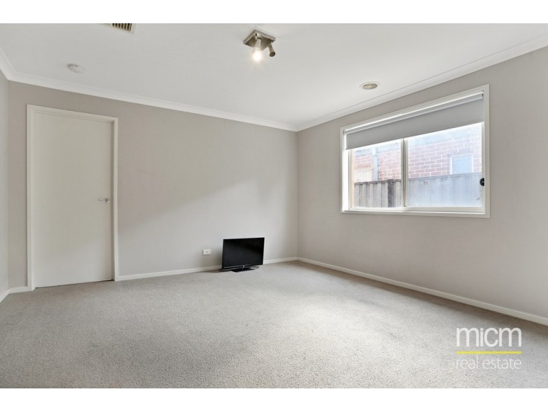 13 Hemlock Crescent, Point Cook VIC 3030