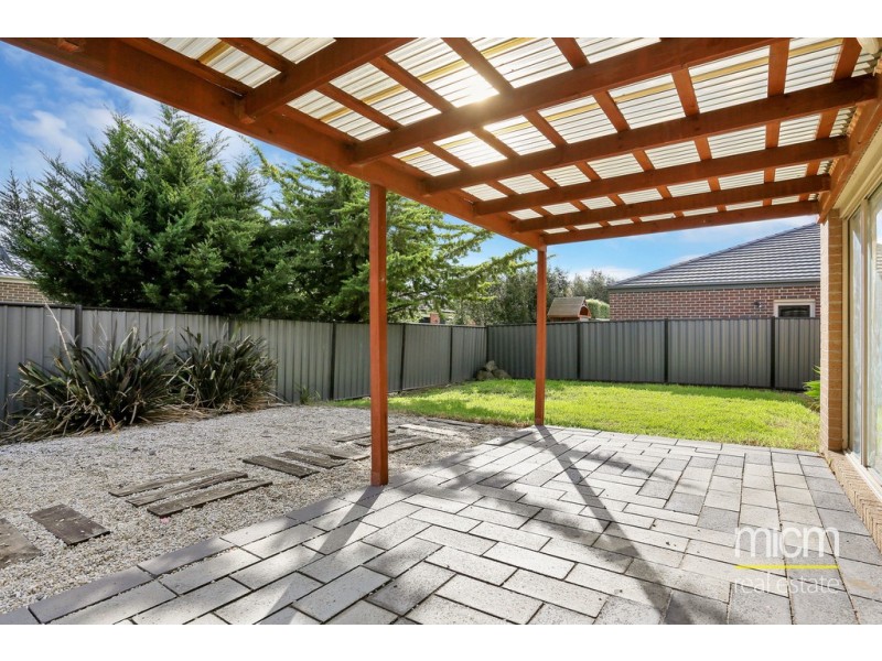 13 Hemlock Crescent, Point Cook VIC 3030