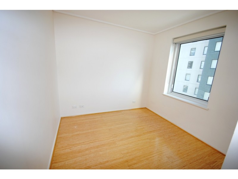 REF 23364/83 Whiteman Street, Southbank VIC 3006