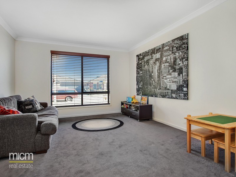 19 Fontana Avenue, Point Cook VIC 3030