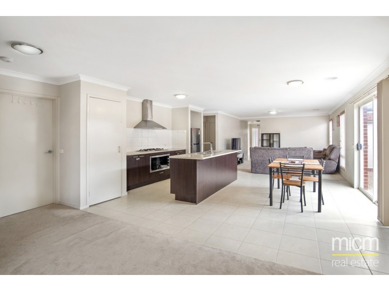 16 Montezuma Avenue, Truganina VIC 3029