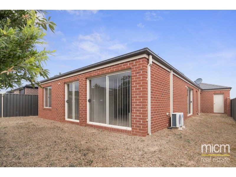 16 Montezuma Avenue, Truganina VIC 3029