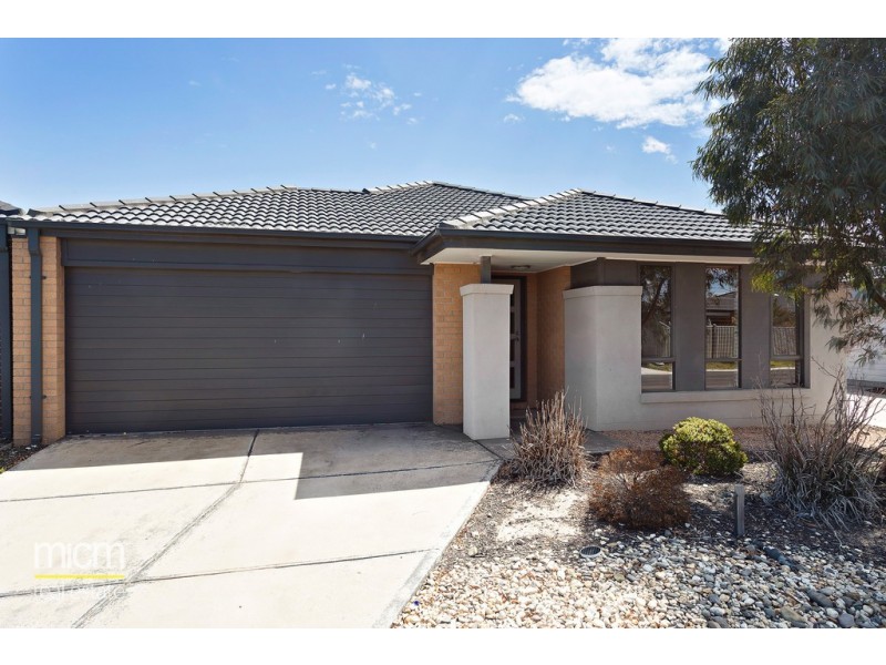 4 Warunda Parade, Point Cook VIC 3030