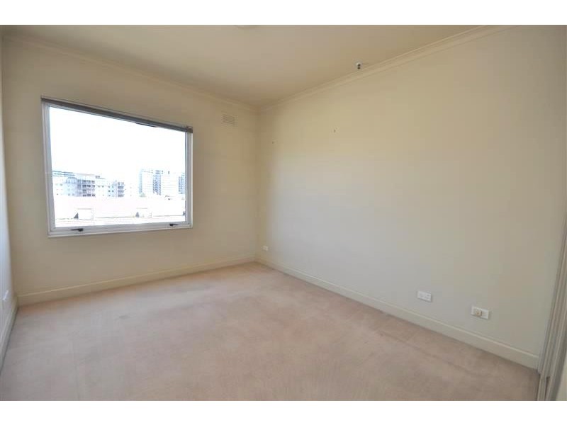 REF 23369/8 Wells Street, Southbank VIC 3006