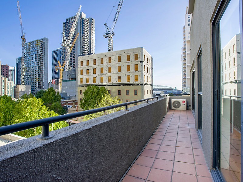 33/300 King Street, Melbourne VIC 3000
