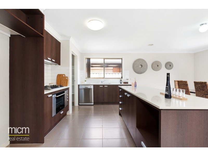 4 Viaduct Parade, Truganina VIC 3029