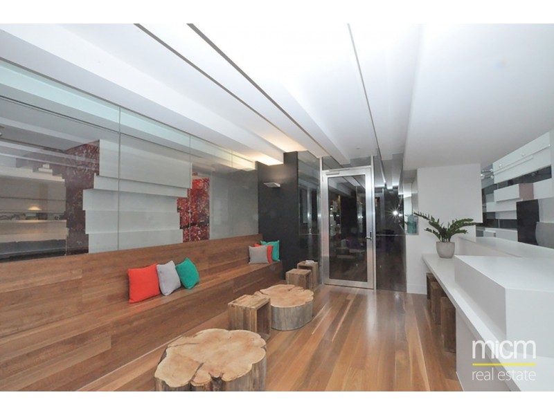 N1303/231-245 Harbour Esplanade, Docklands VIC 3008