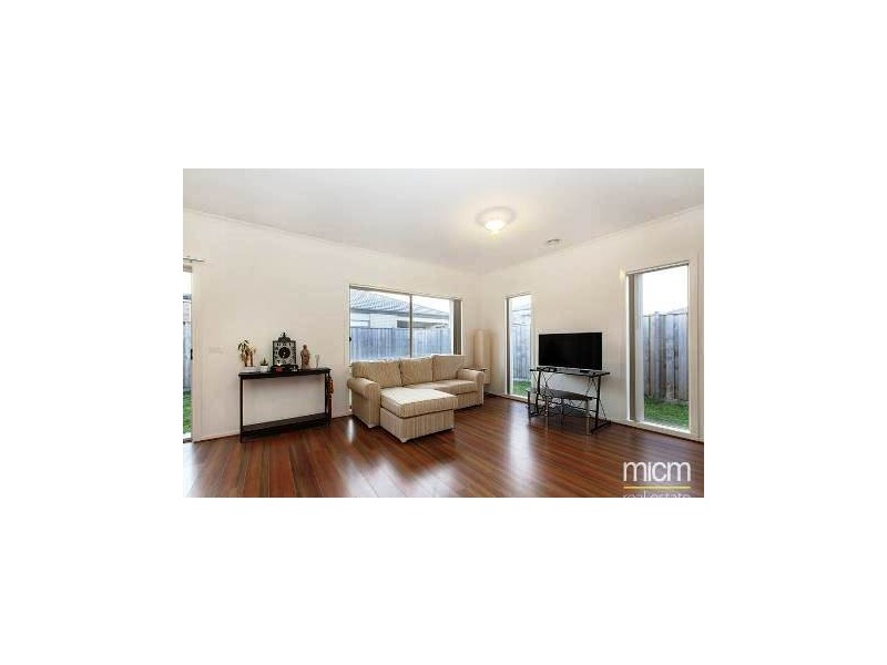 14 Trimotor Road, Point Cook VIC 3030