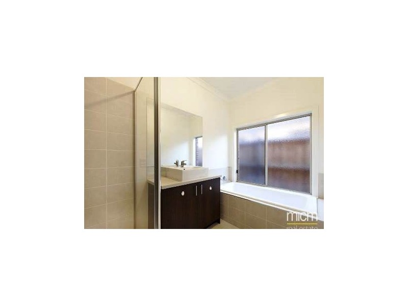 14 Trimotor Road, Point Cook VIC 3030