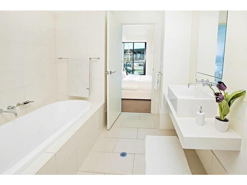 110/60 Siddeley Street, Docklands VIC 3008