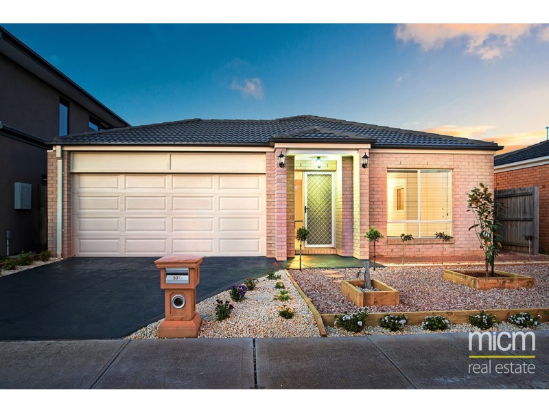 379 Boardwalk Boulevard, Point Cook VIC 3030