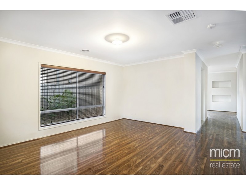 379 Boardwalk Boulevard, Point Cook VIC 3030