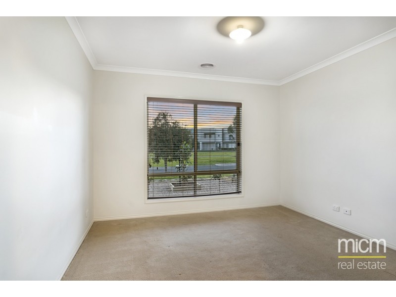 379 Boardwalk Boulevard, Point Cook VIC 3030
