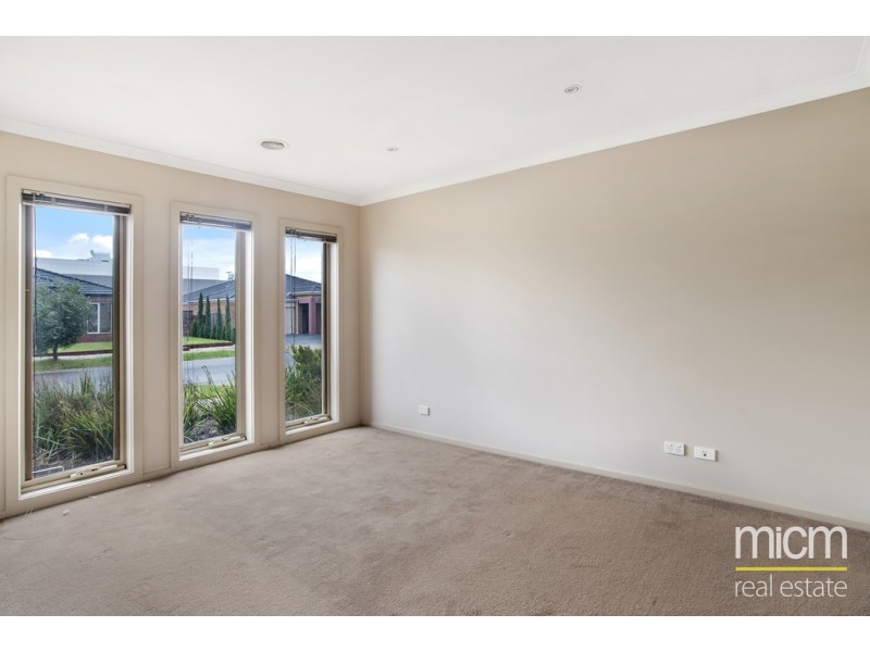 39 Windrest Way, Point Cook VIC 3030