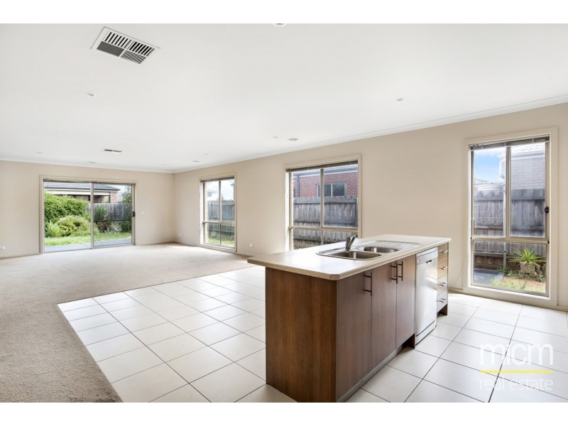 39 Windrest Way, Point Cook VIC 3030