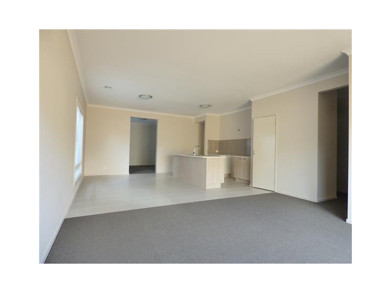 6 Lure Avenue, Point Cook VIC 3030