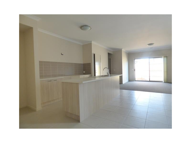 6 Lure Avenue, Point Cook VIC 3030