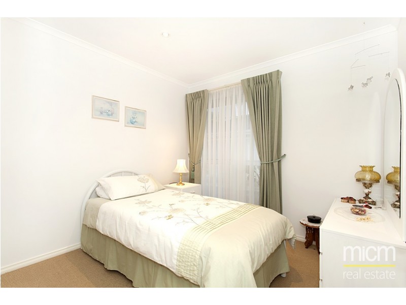 6/23-25 Finch Road, Werribee South VIC 3030