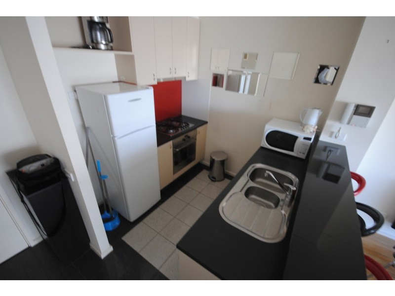 REF 23399/83 Whiteman Street, Southbank VIC 3006